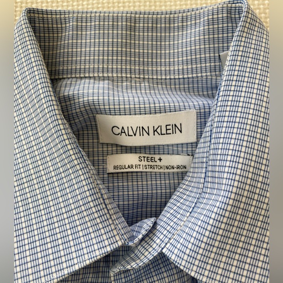 Men’s Button Down Dress Shirt - Picture 2 of 3